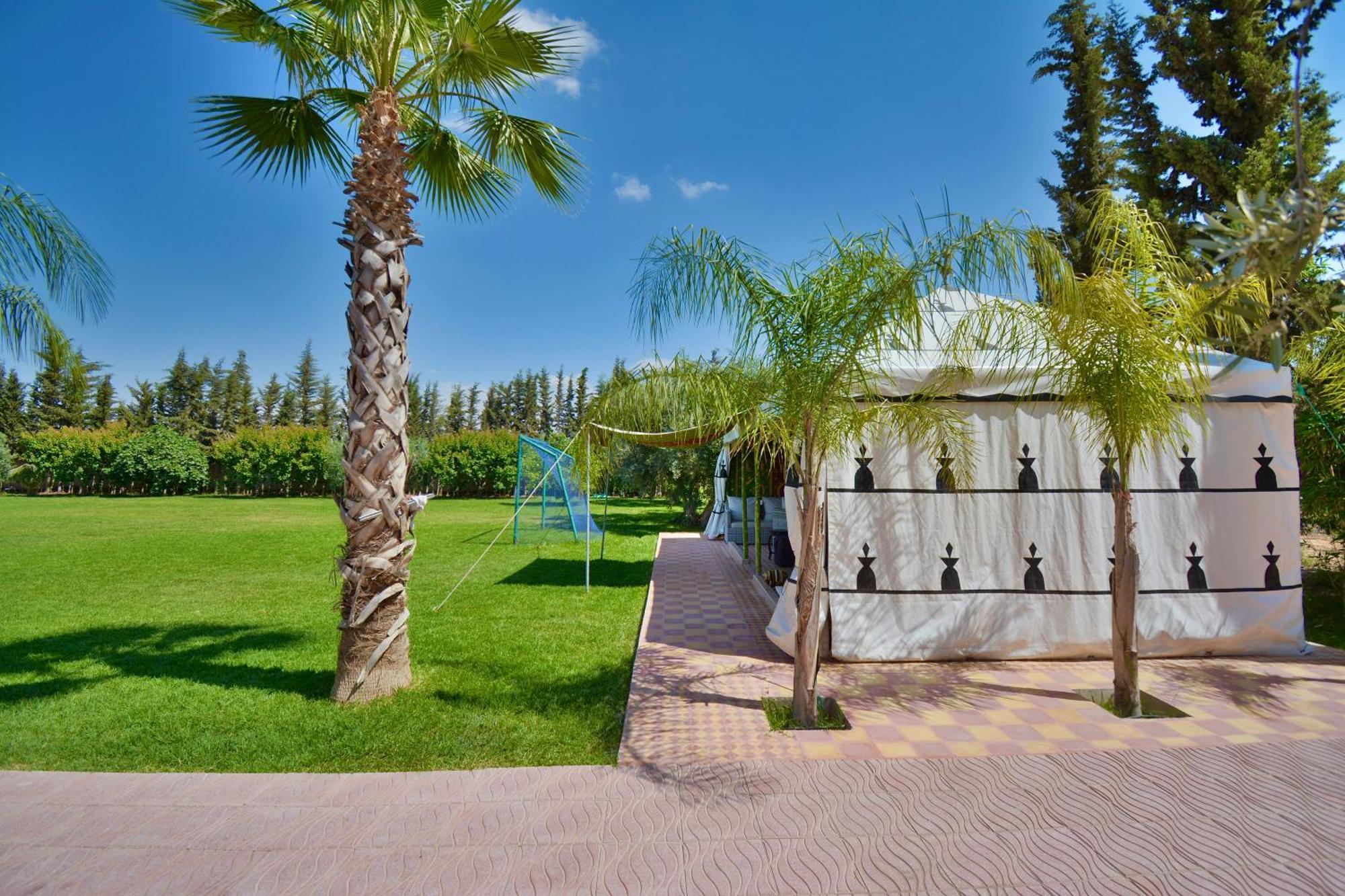 Ferme De Vacances Avec Une Grande Villa A Marrakech Marrakesh Exterior foto